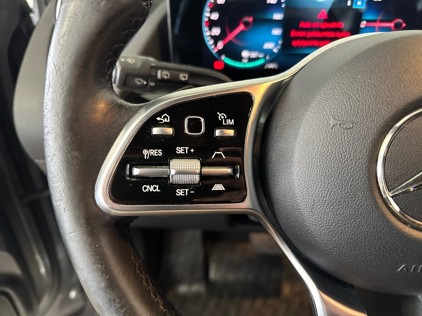 MERCEDES-BENZ EQA 2021