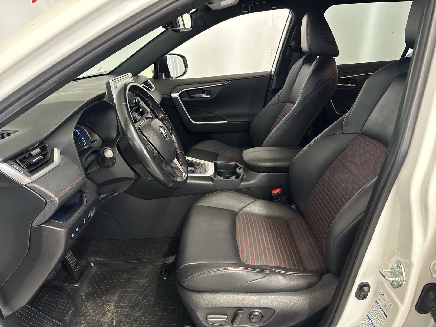 TOYOTA RAV4 Plug-in 2021