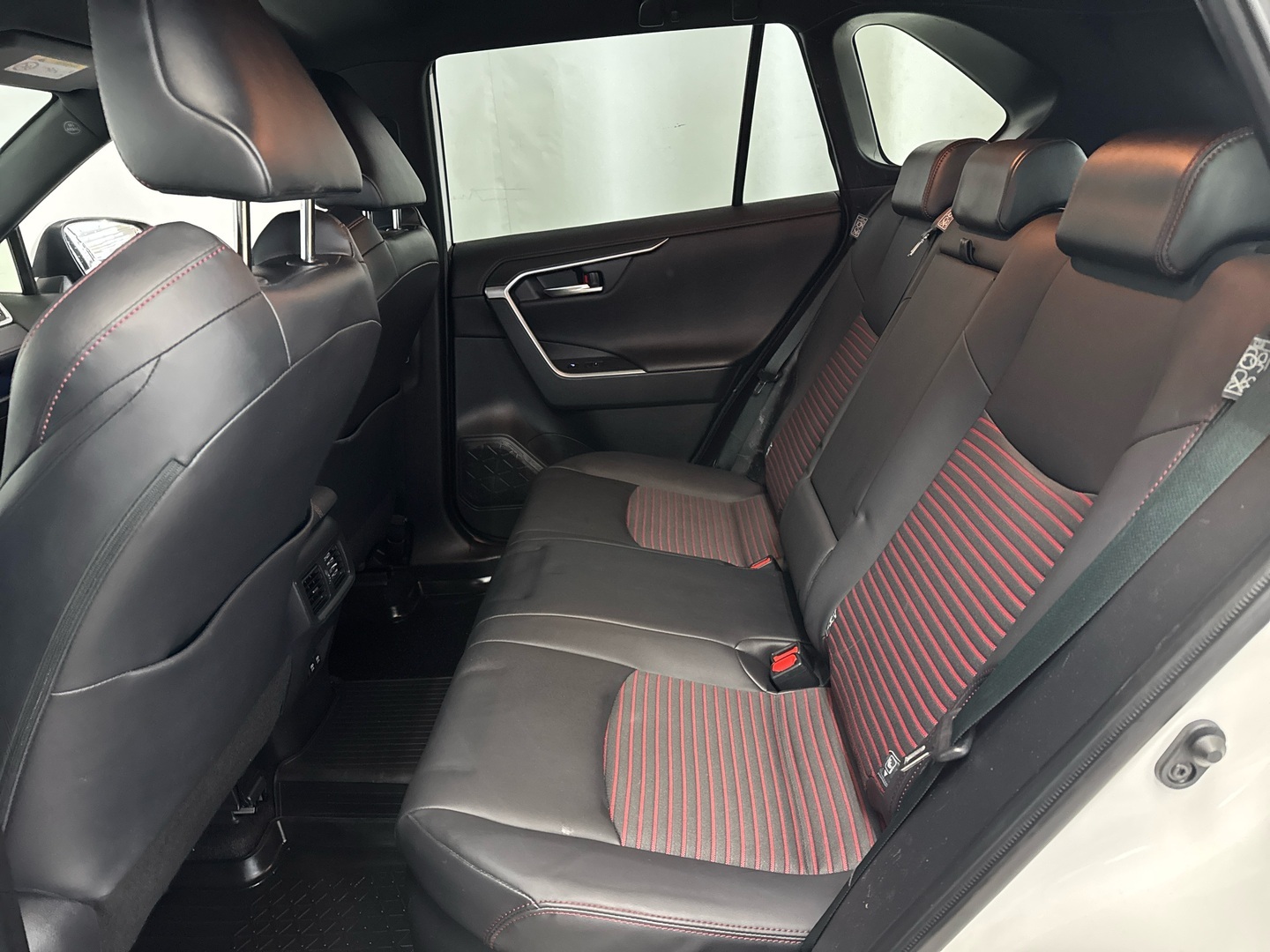 TOYOTA RAV4 Plug-in 2021