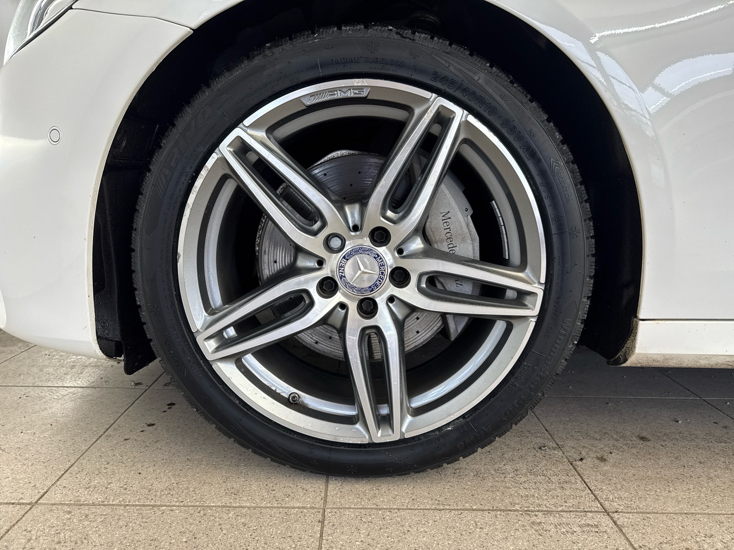 MERCEDES-BENZ E 2017