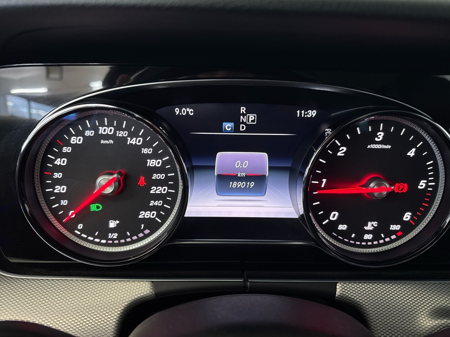 MERCEDES-BENZ E 2017