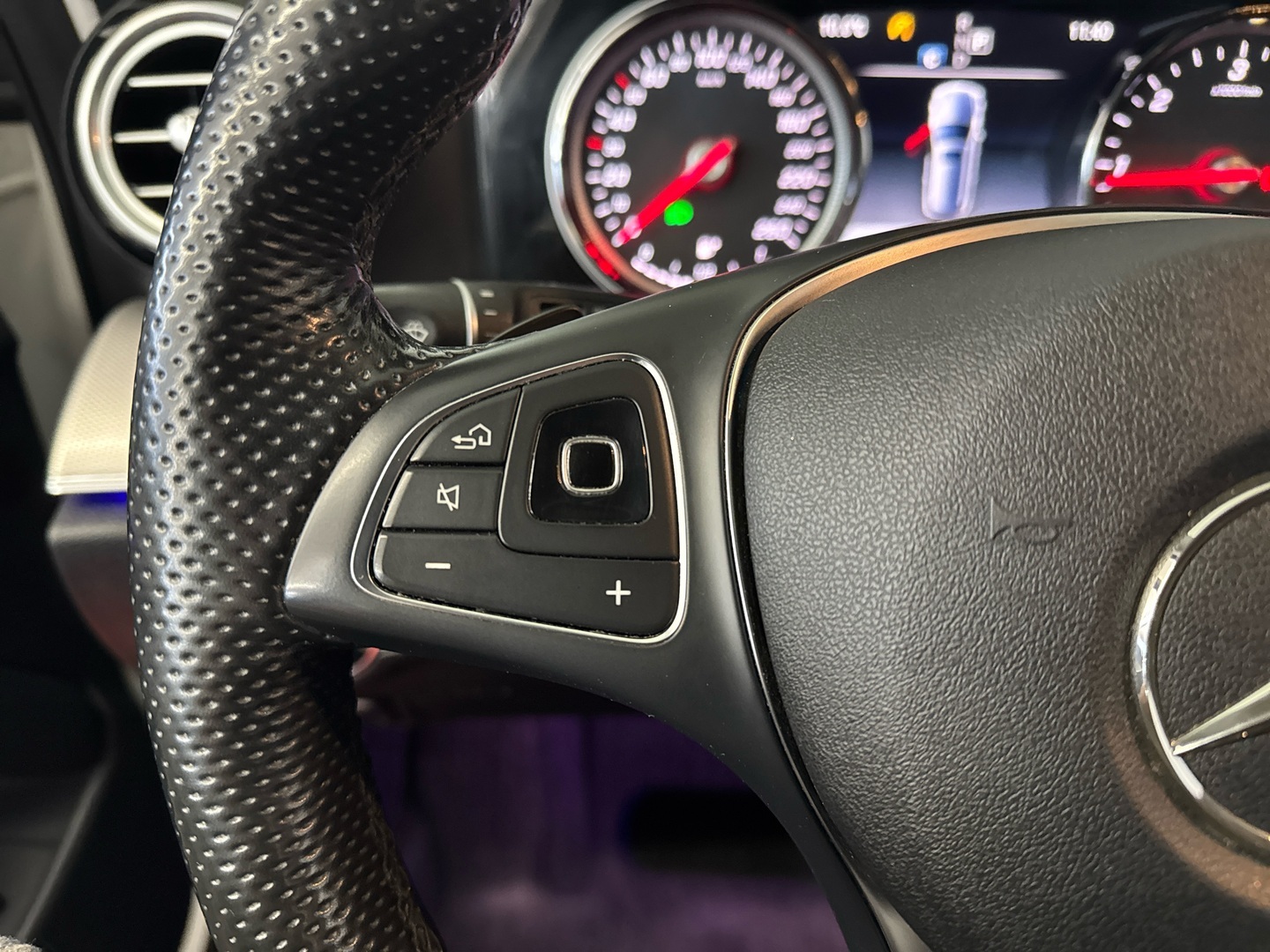 MERCEDES-BENZ E 2017