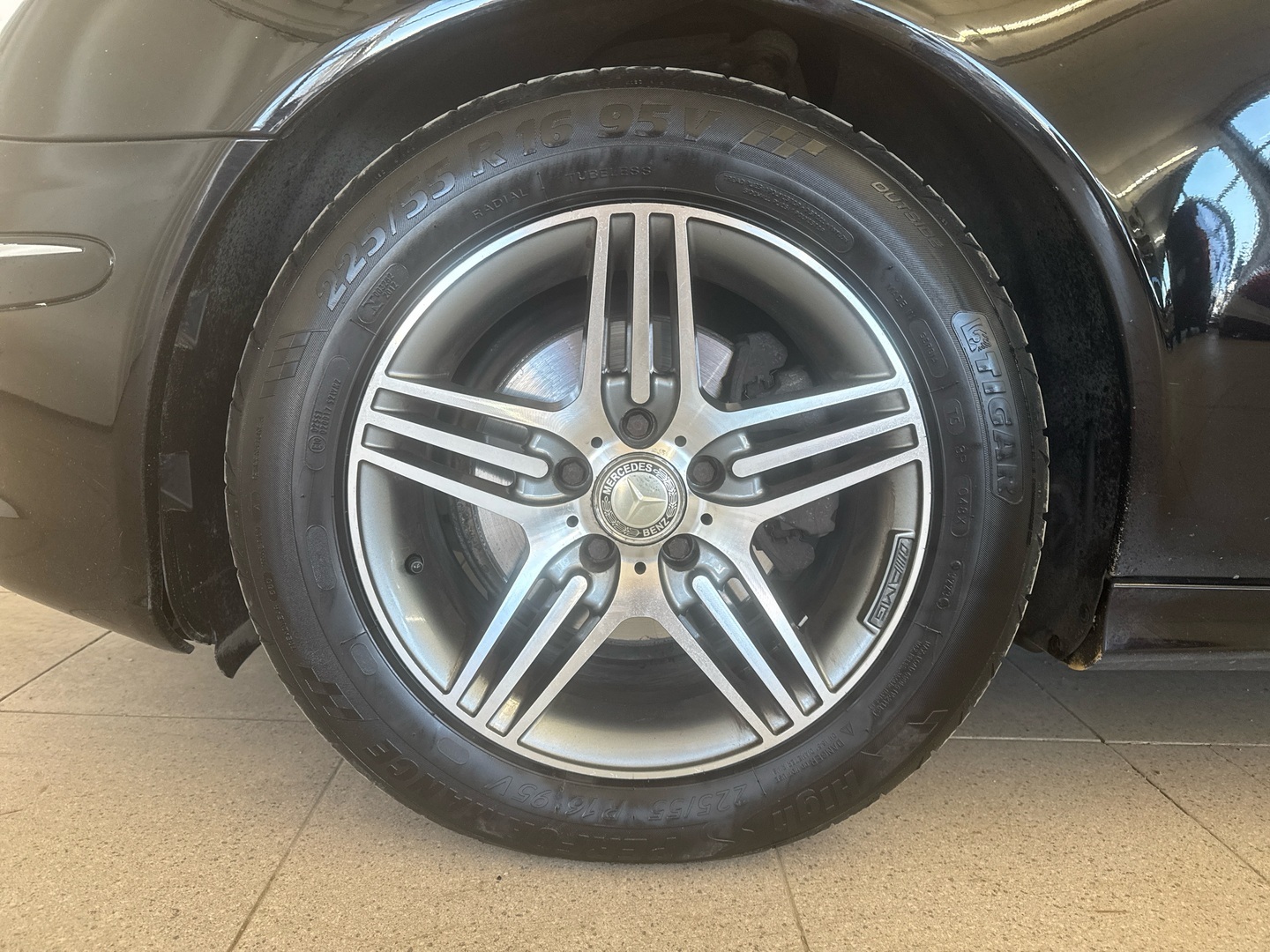 MERCEDES-BENZ E 2007