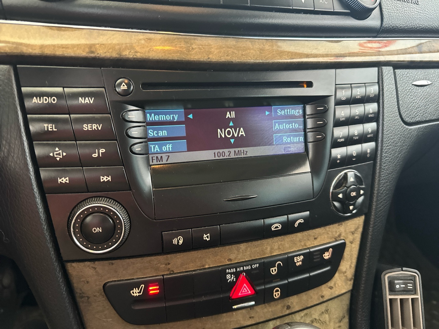 MERCEDES-BENZ E 2007