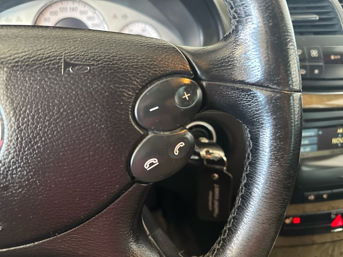 MERCEDES-BENZ E 2007