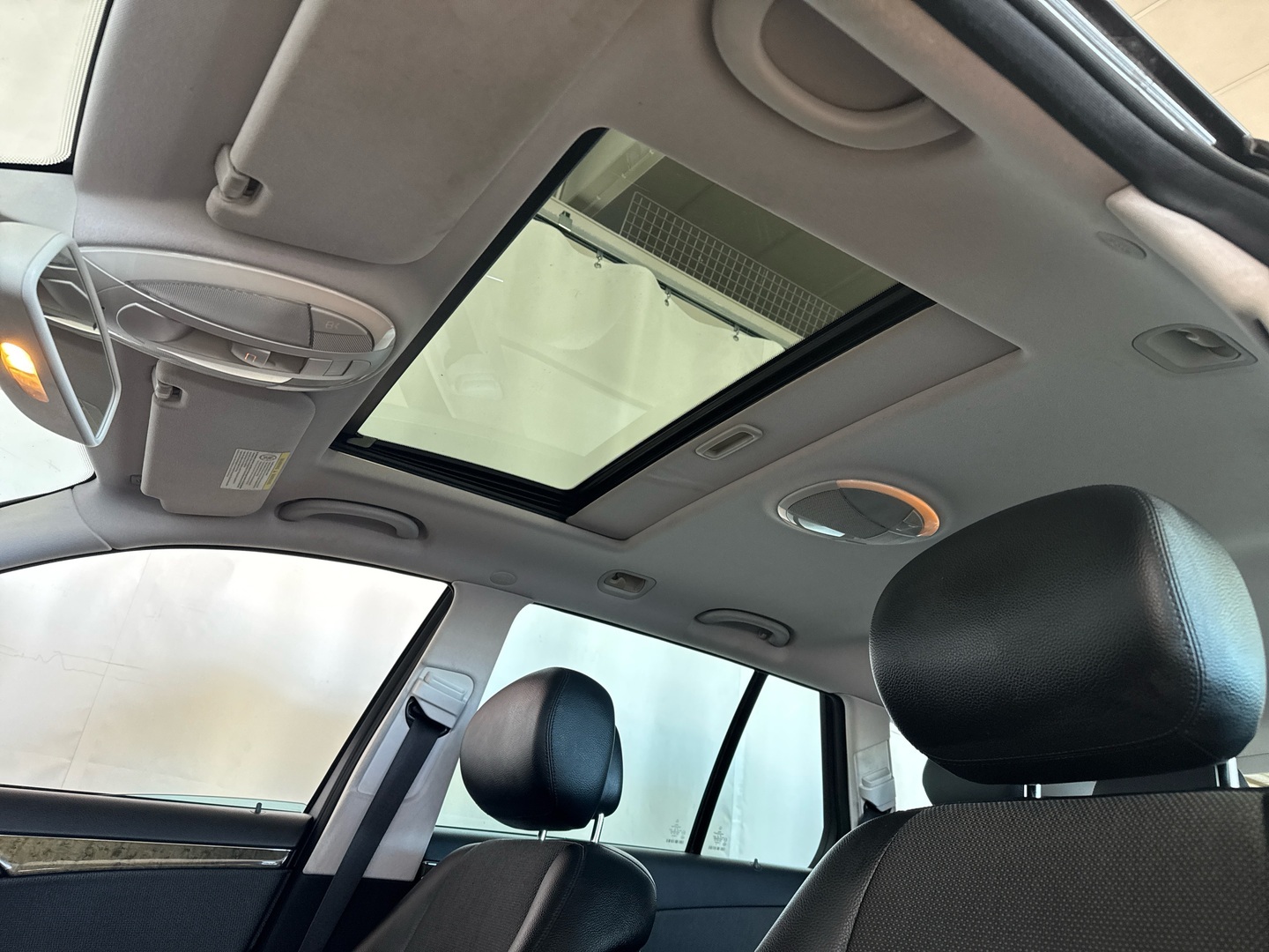 MERCEDES-BENZ E 2007