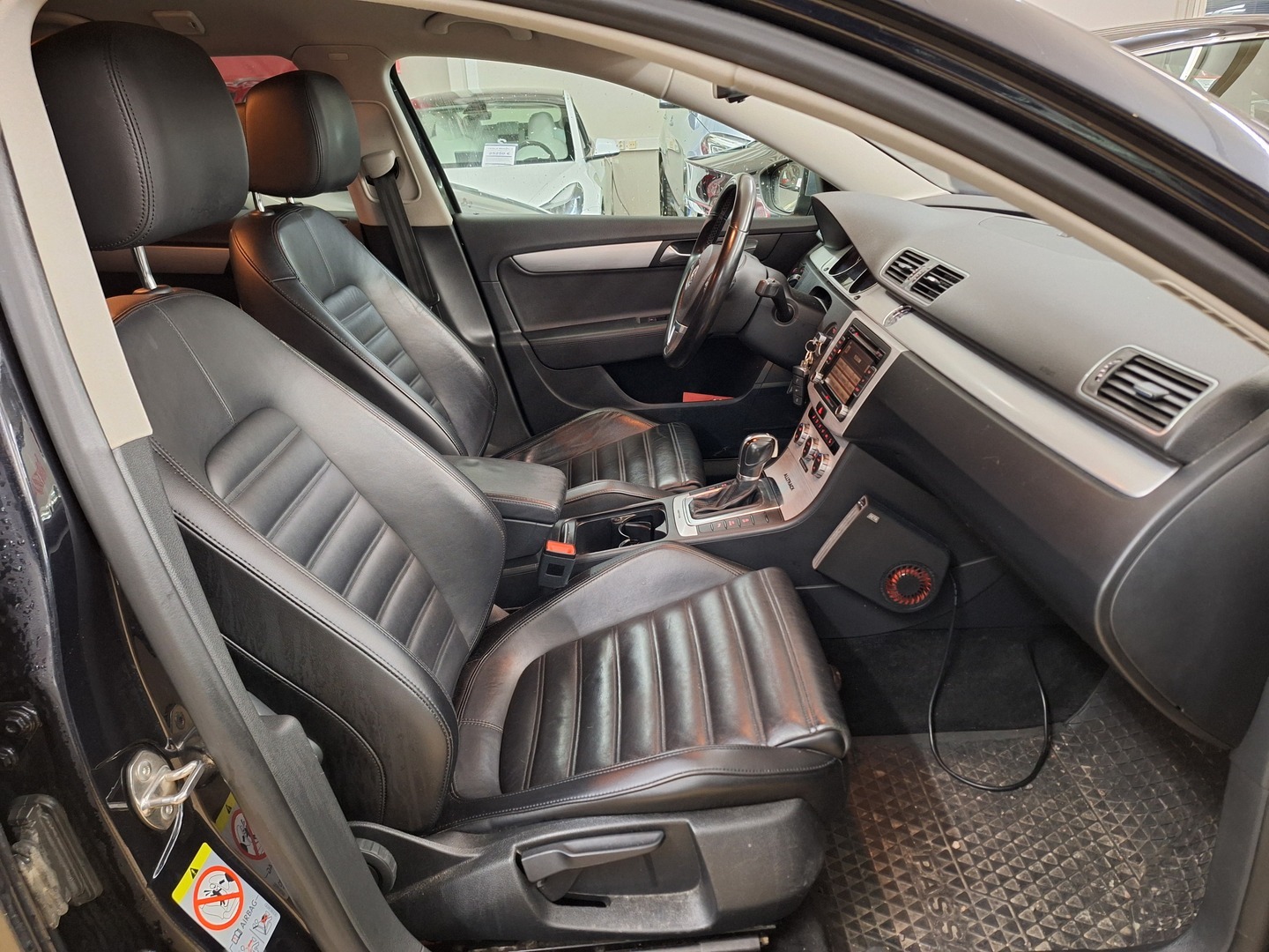 VOLKSWAGEN Passat 2014