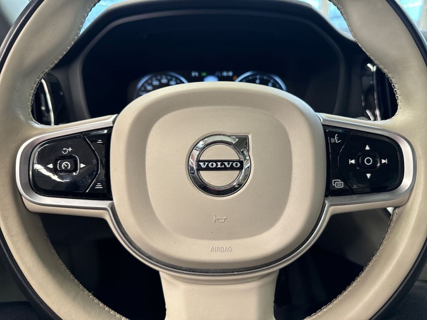 VOLVO S60 2021