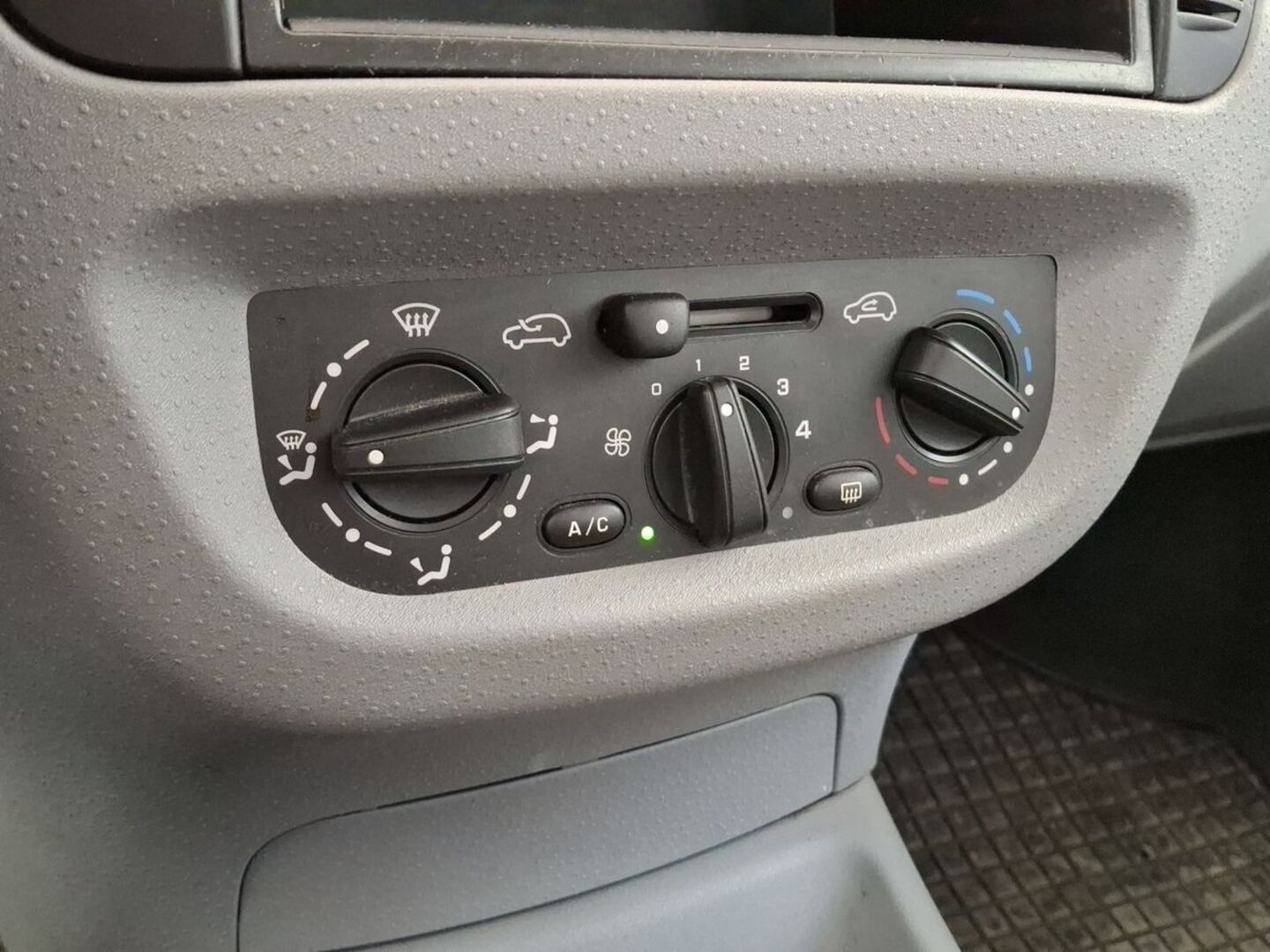 CITROEN C3 2004