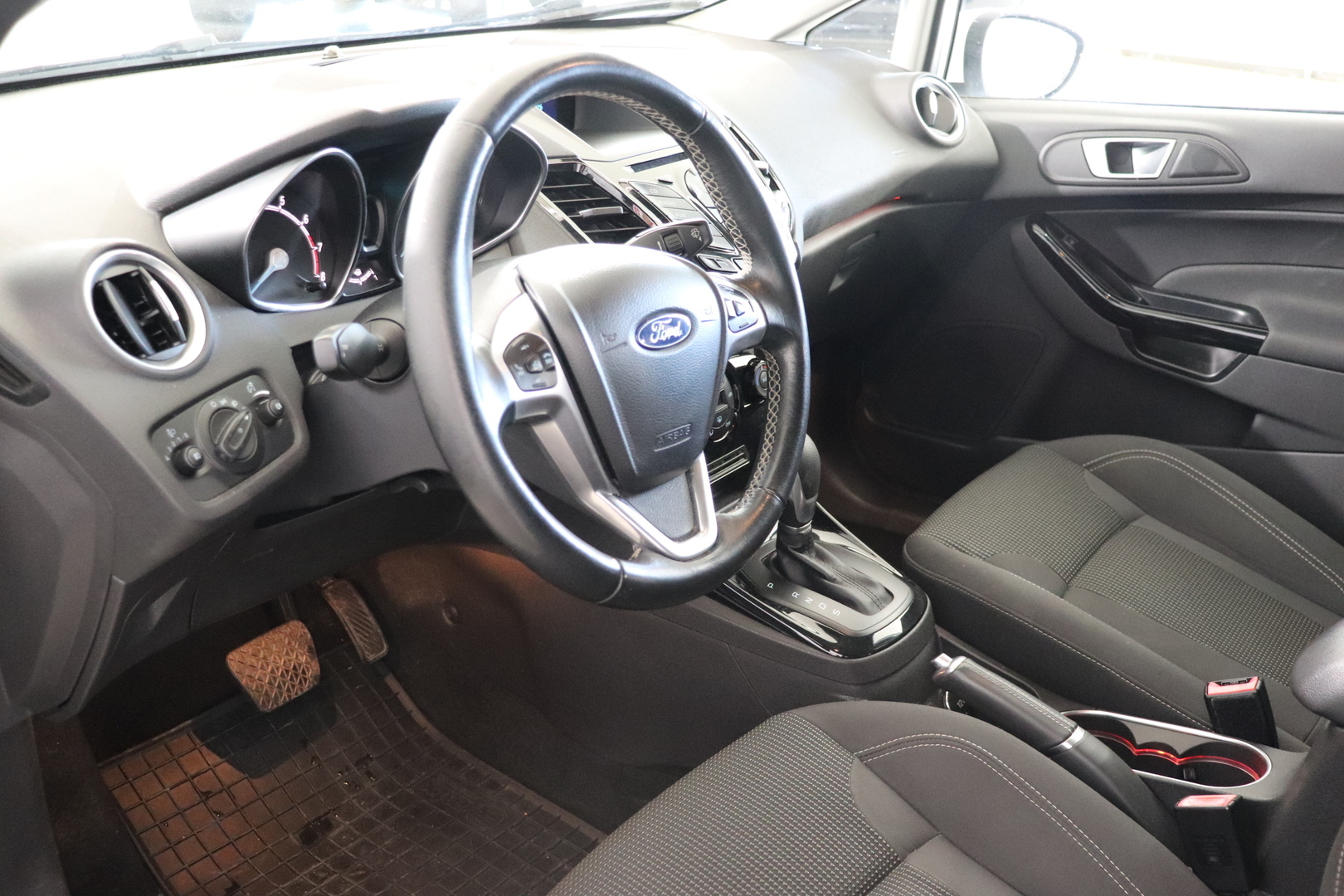 FORD Fiesta 2015