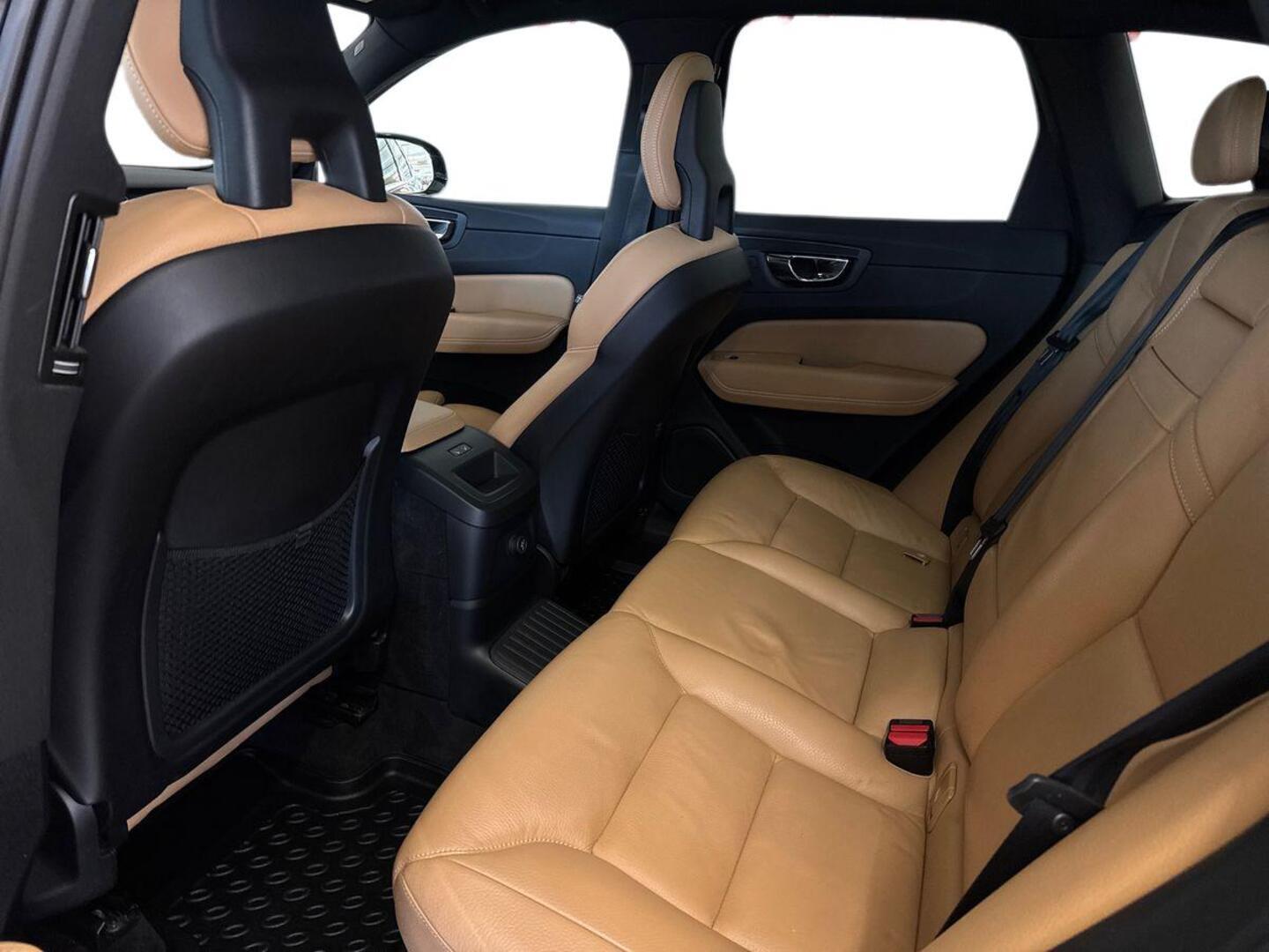 VOLVO XC60 10
