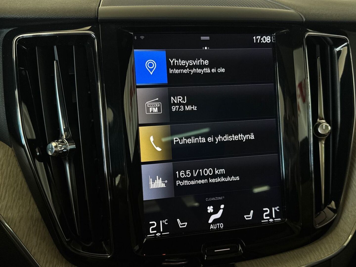 VOLVO XC60 19