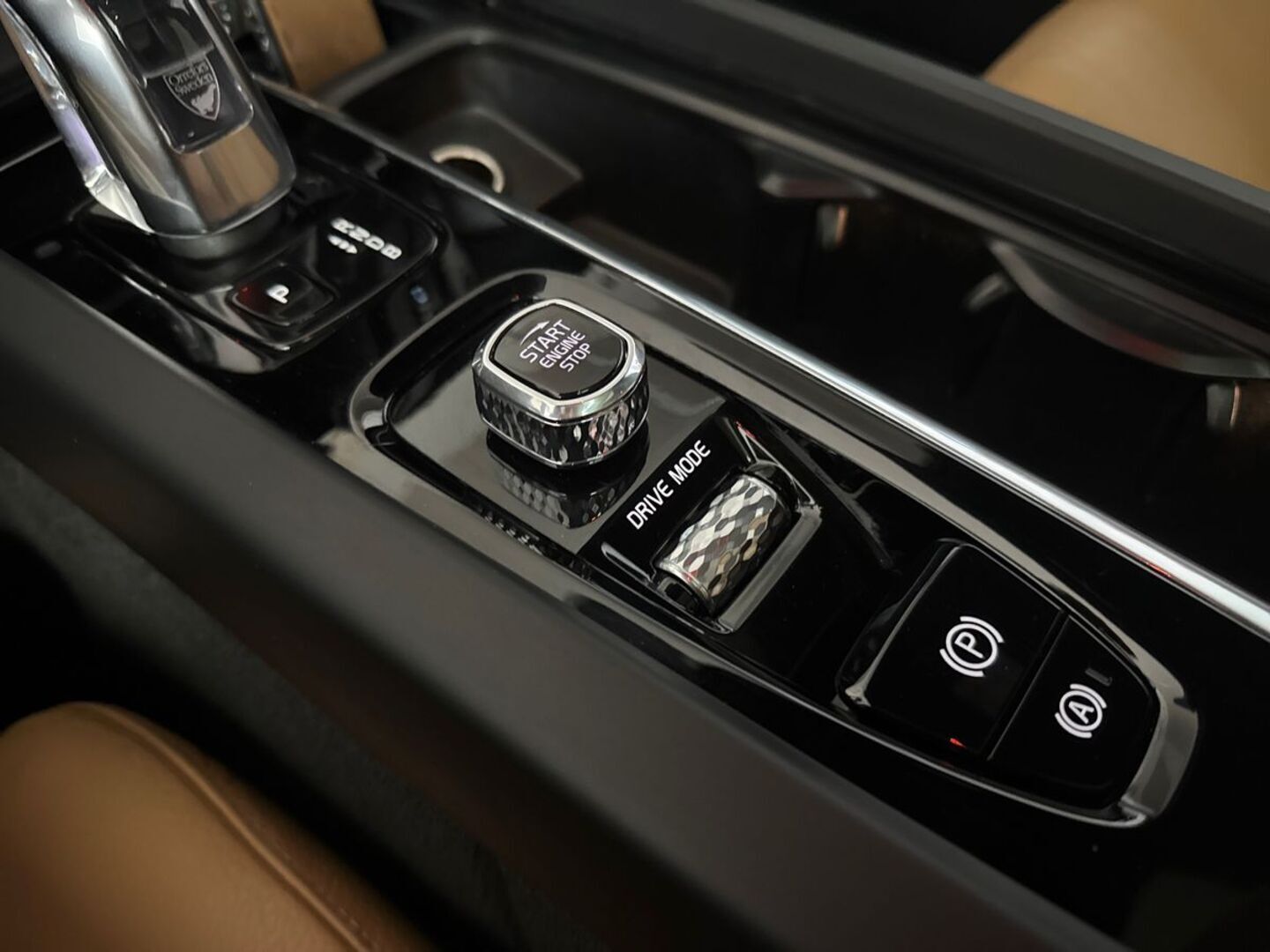 VOLVO XC60 23