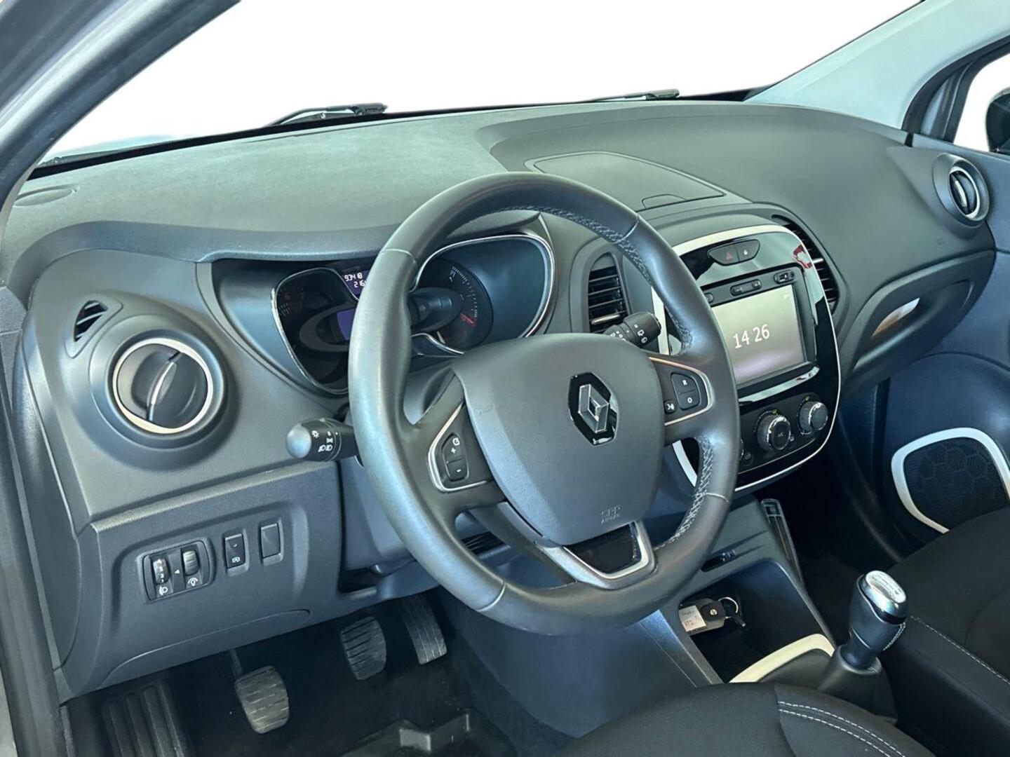 RENAULT Captur 2018