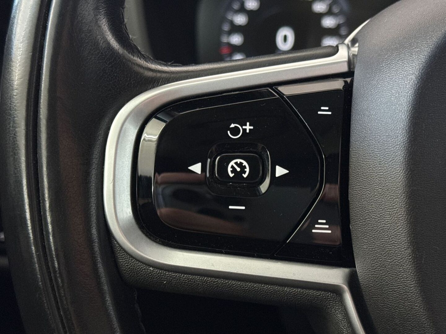 VOLVO V60 17