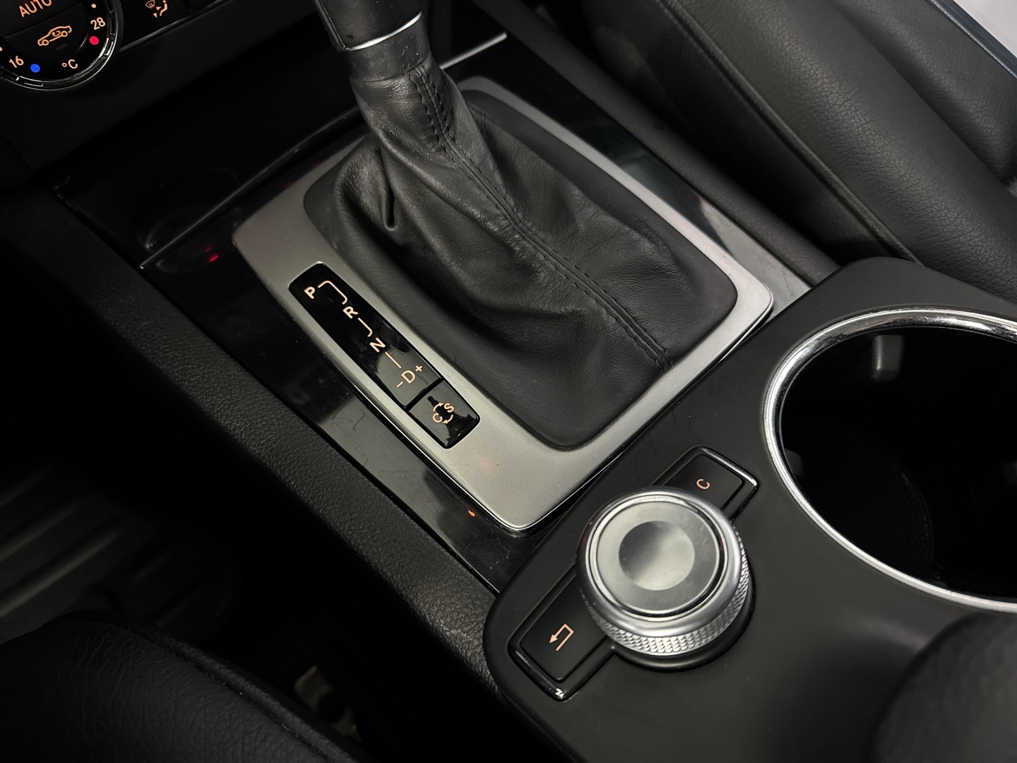 MERCEDES-BENZ GLK 2010