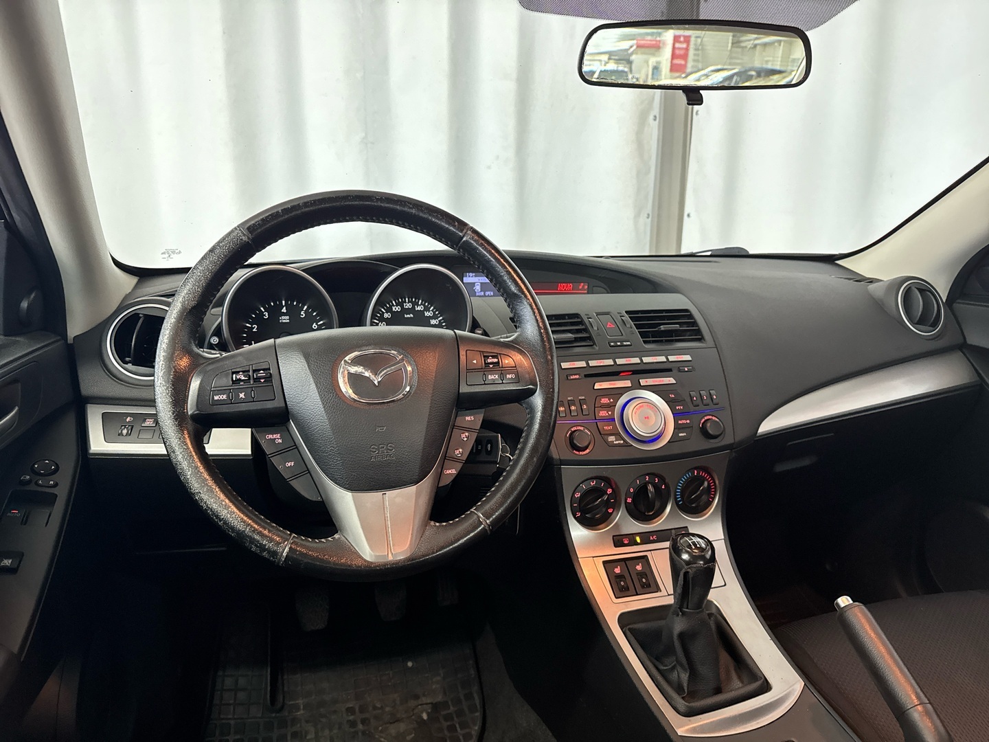 MAZDA Mazda3 2011