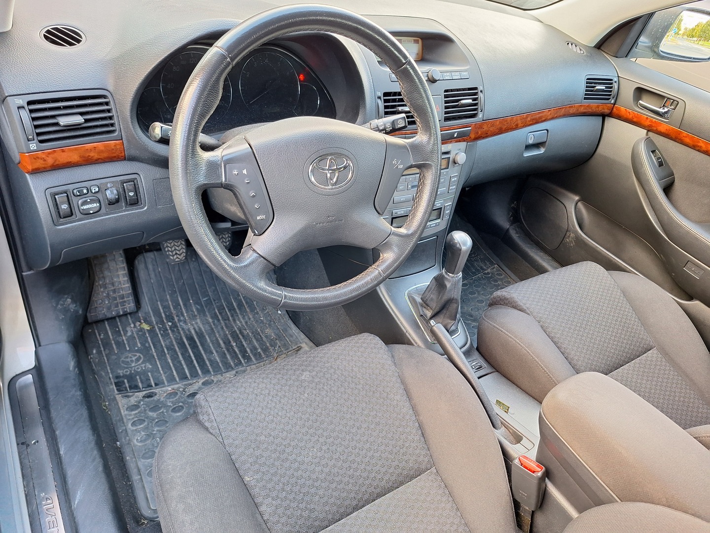 TOYOTA Avensis 2006