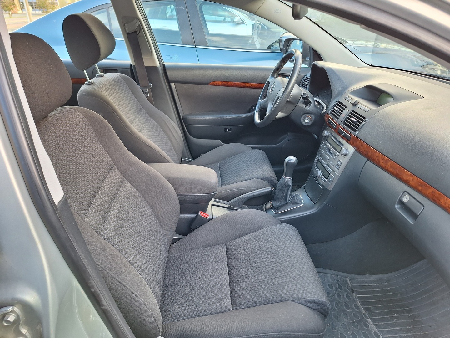 TOYOTA Avensis 2006