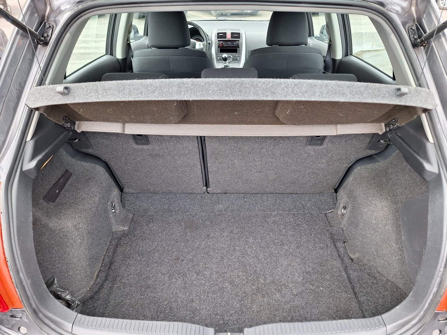 TOYOTA Auris 2010