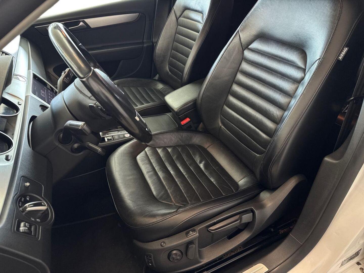 VOLKSWAGEN Passat 2012