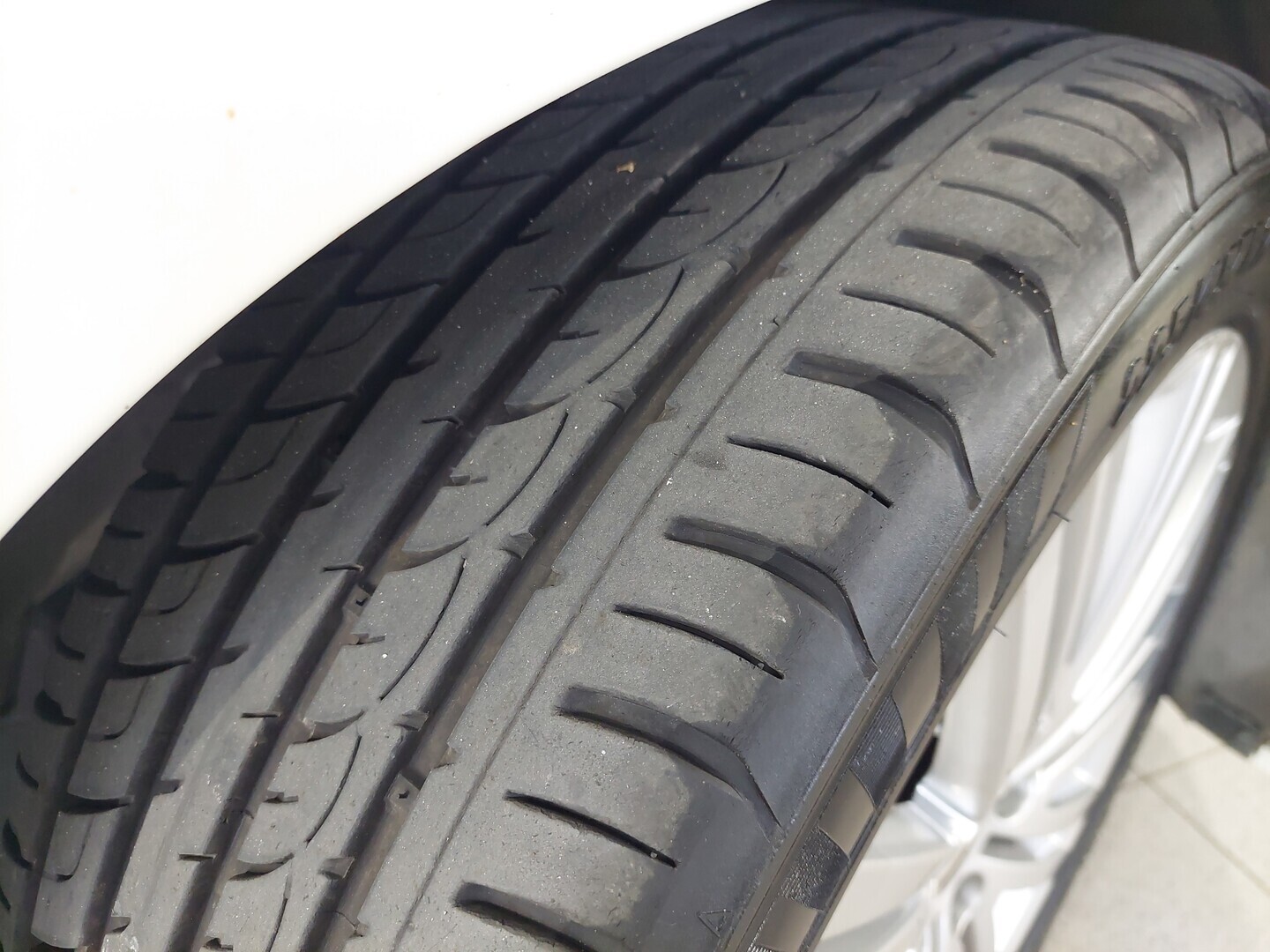 VOLKSWAGEN Polo 2013