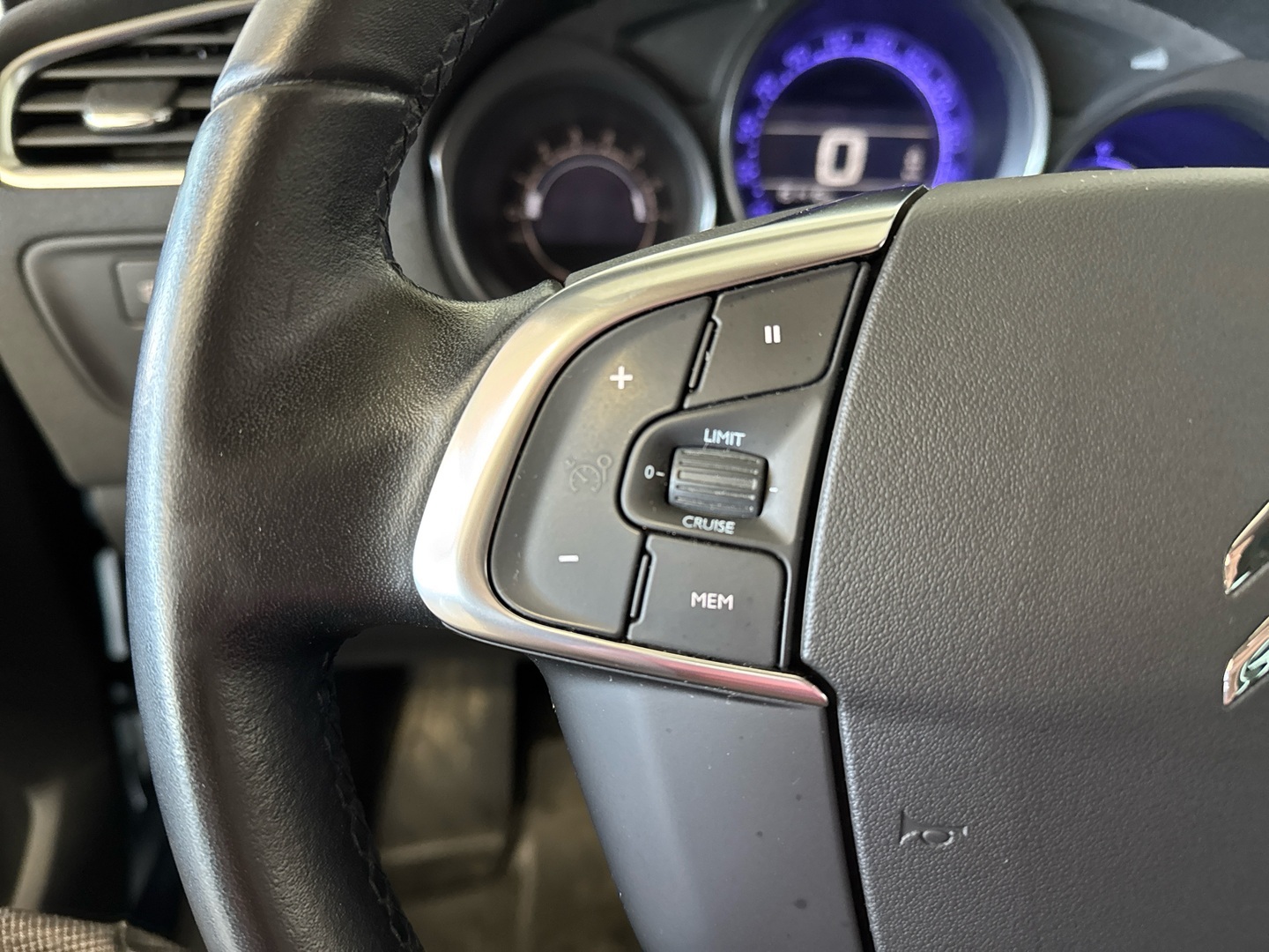 CITROEN C4 2015