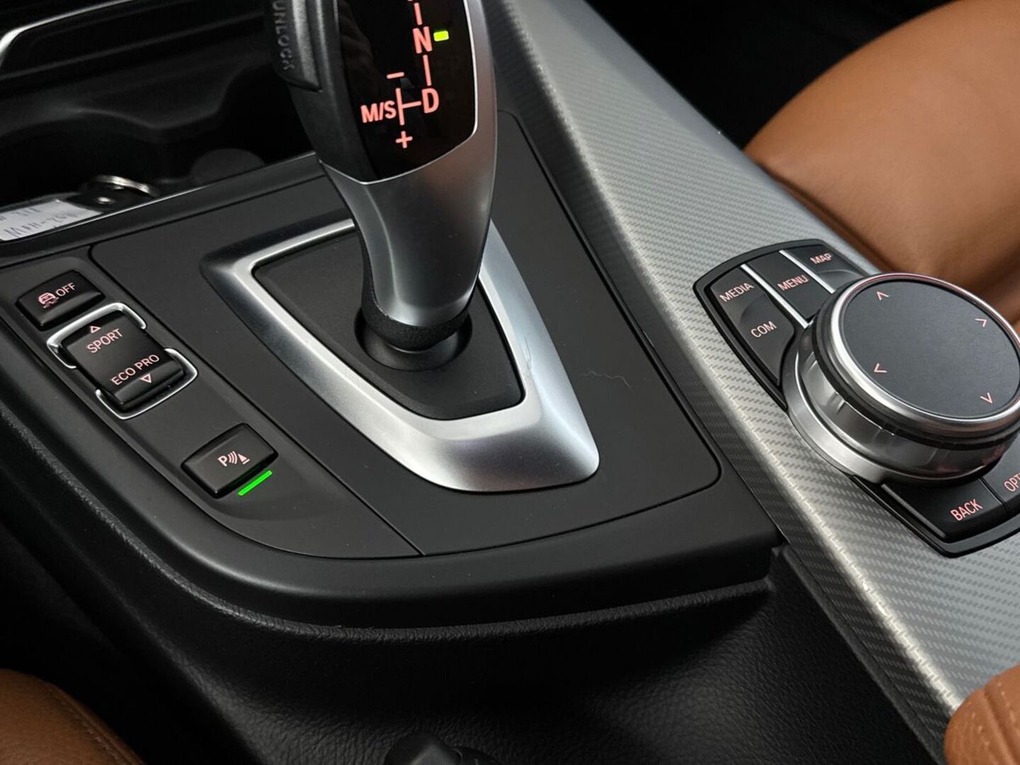 BMW 318 2019