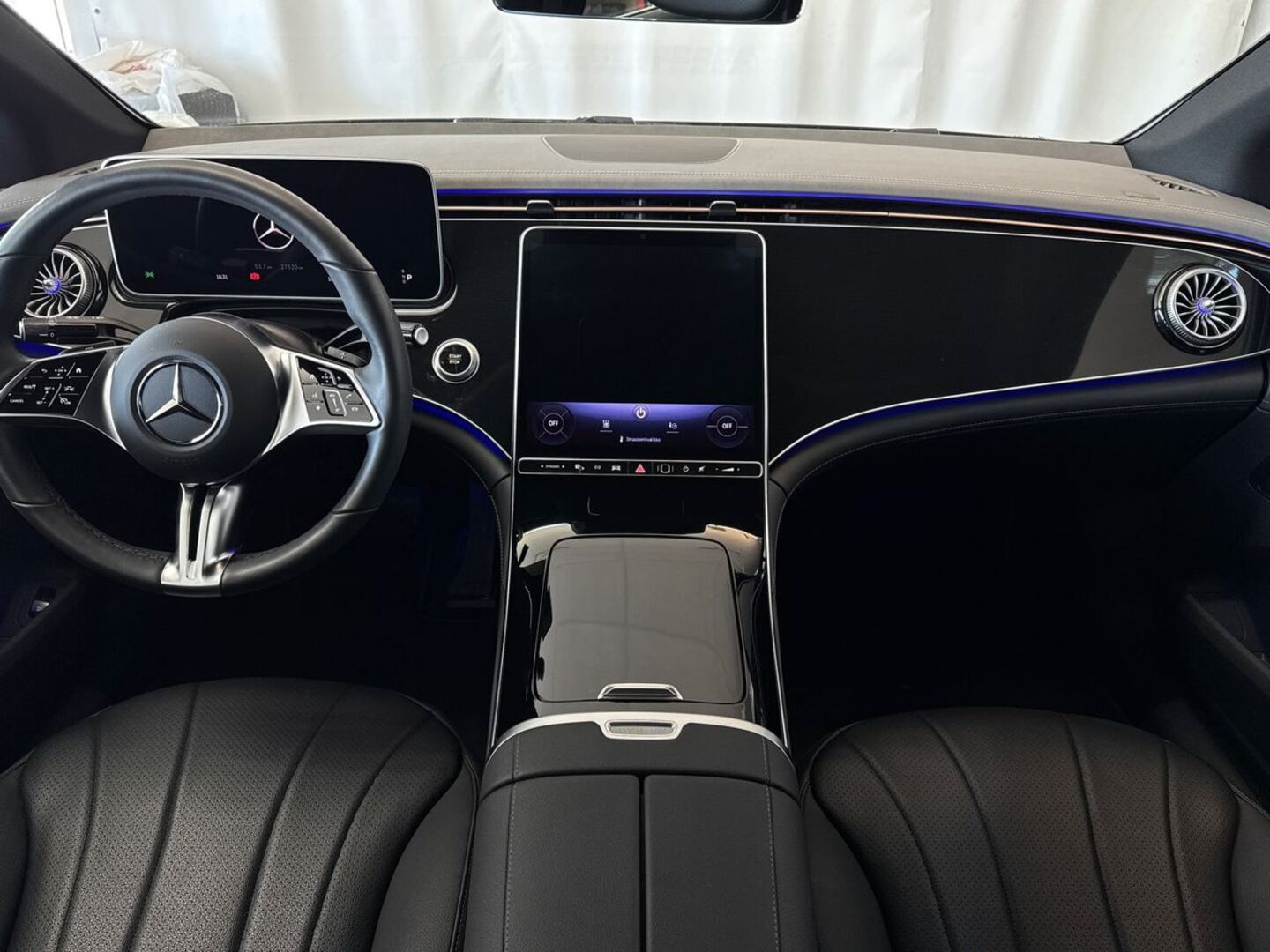 MERCEDES-BENZ EQE 2024