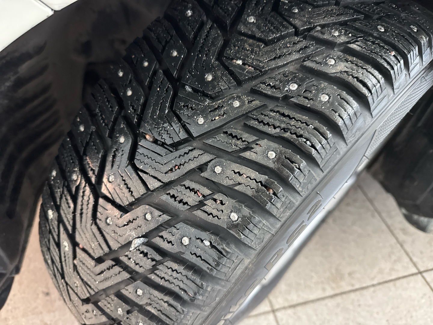 MERCEDES-BENZ E 2010