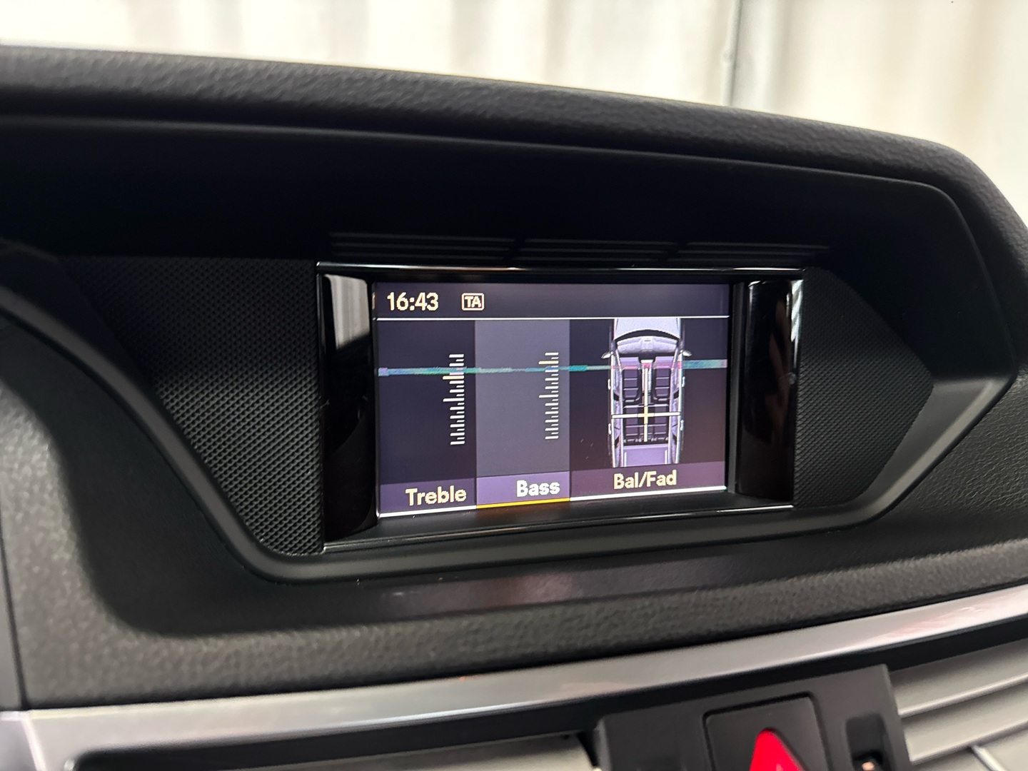 MERCEDES-BENZ E 2010