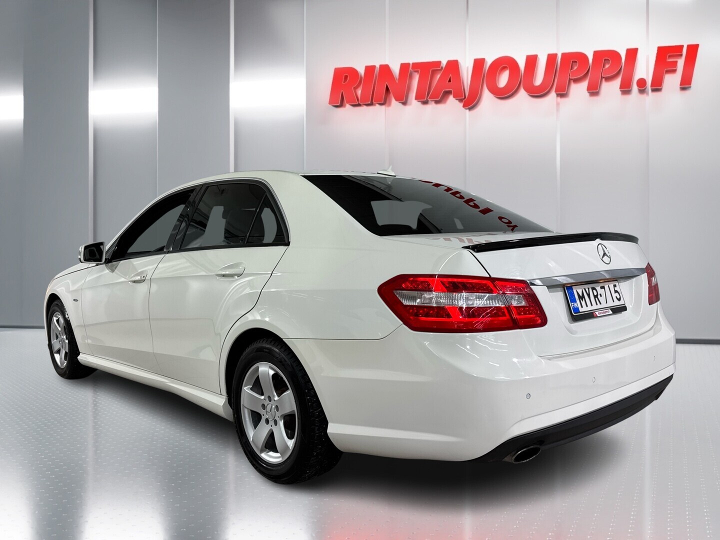 MERCEDES-BENZ E 2010