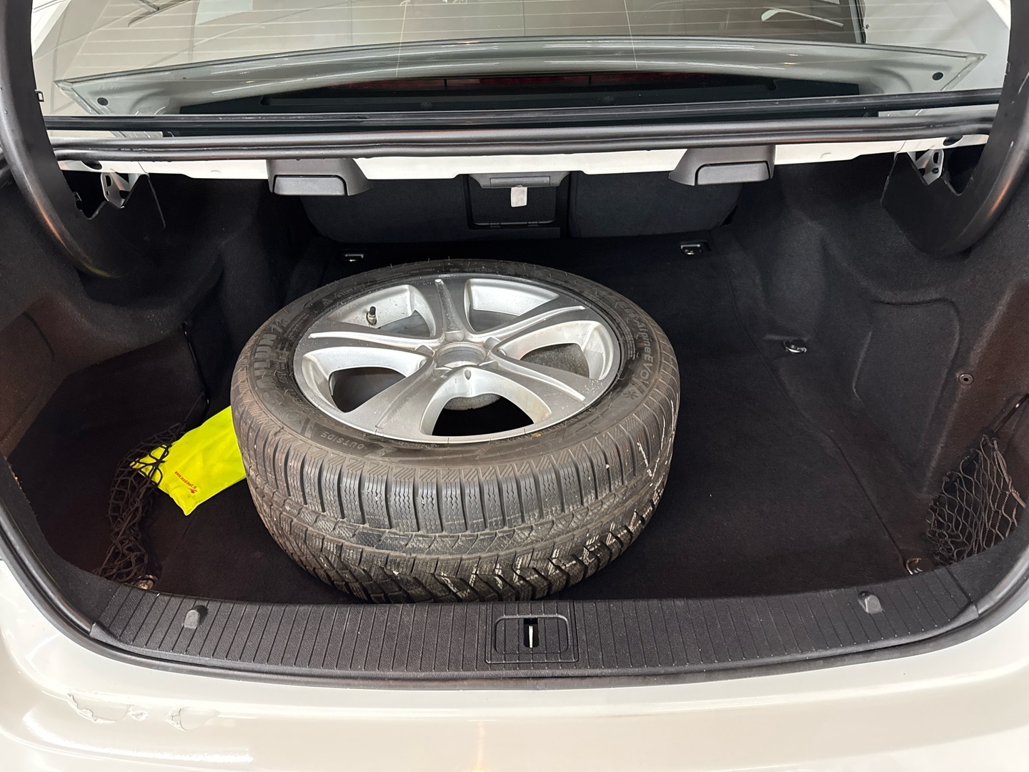 MERCEDES-BENZ E 2010