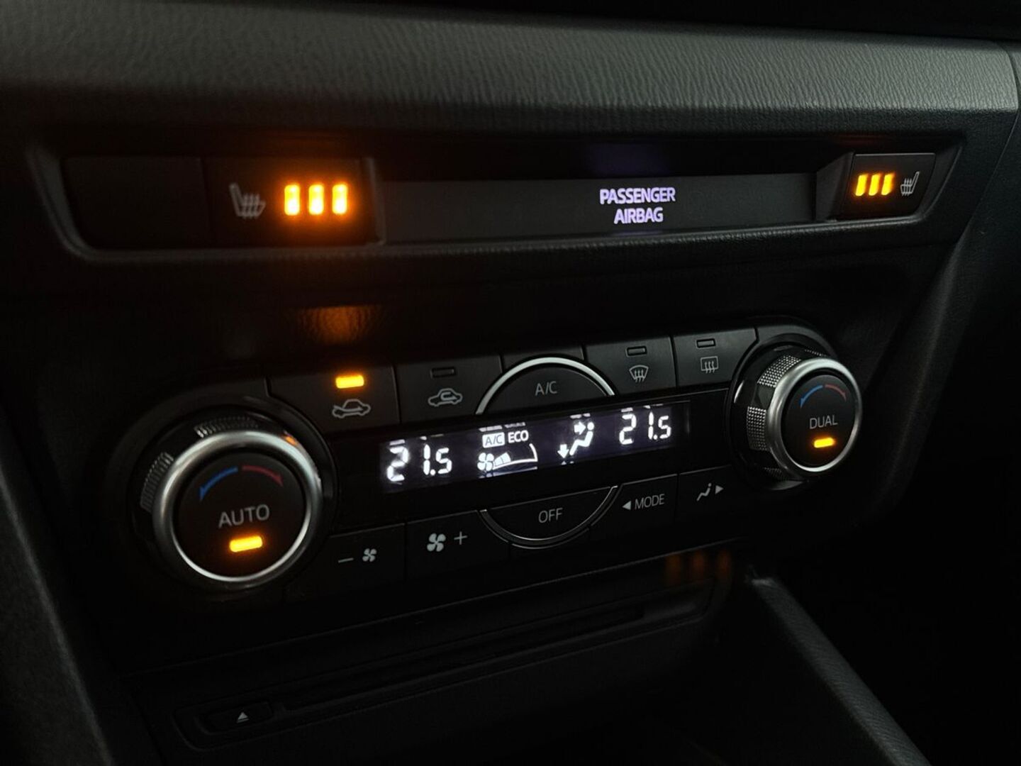 MAZDA Mazda3 2014