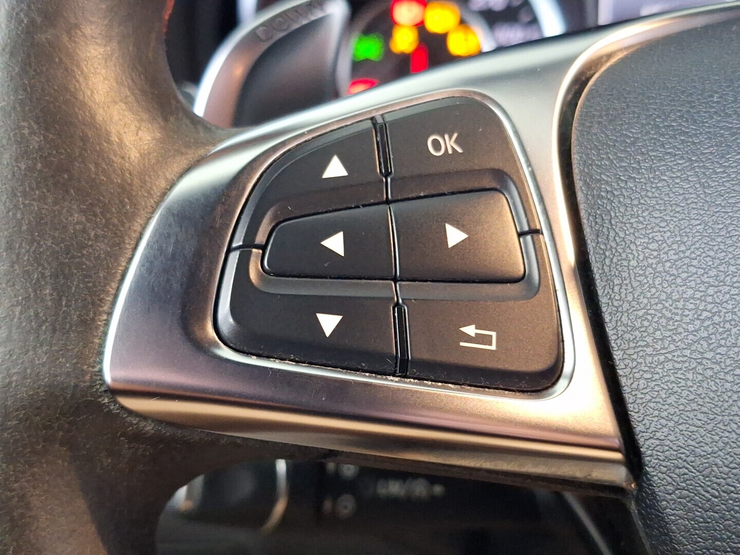 MERCEDES-BENZ A 2015