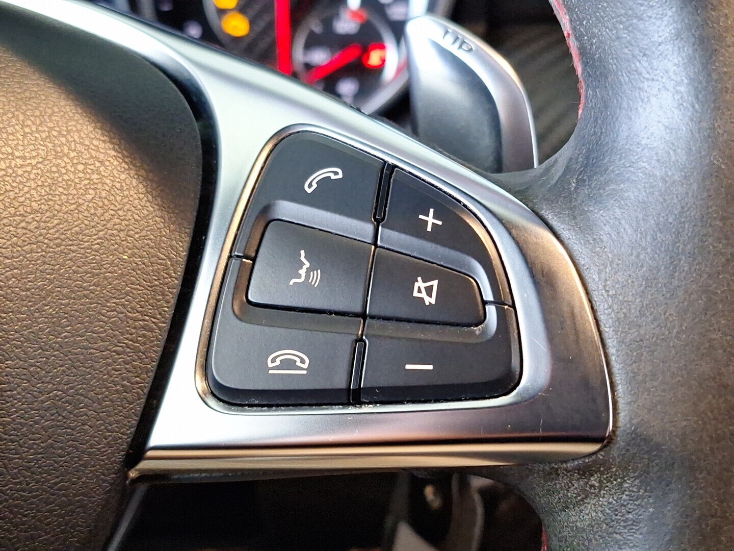 MERCEDES-BENZ A 2015