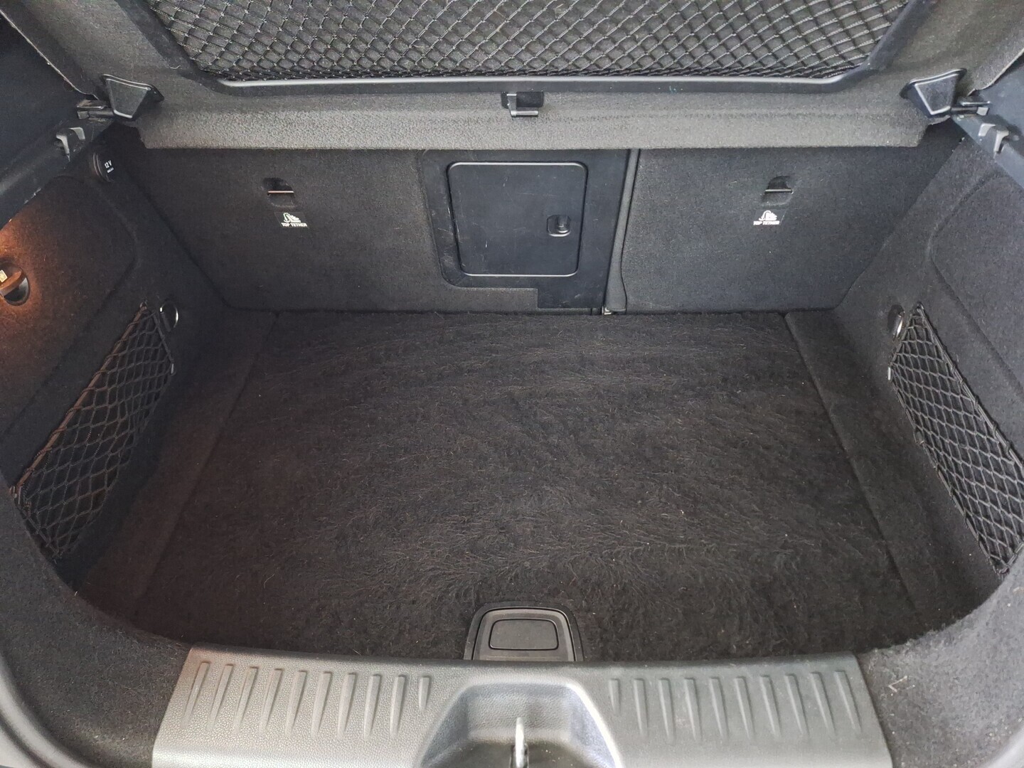 MERCEDES-BENZ A 2015