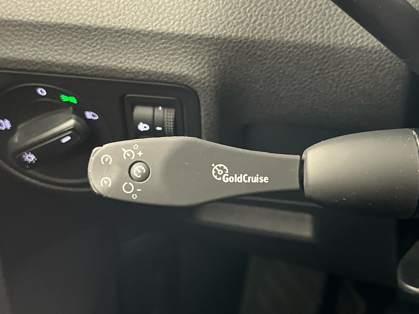 VOLKSWAGEN Golf Sportsvan 2014