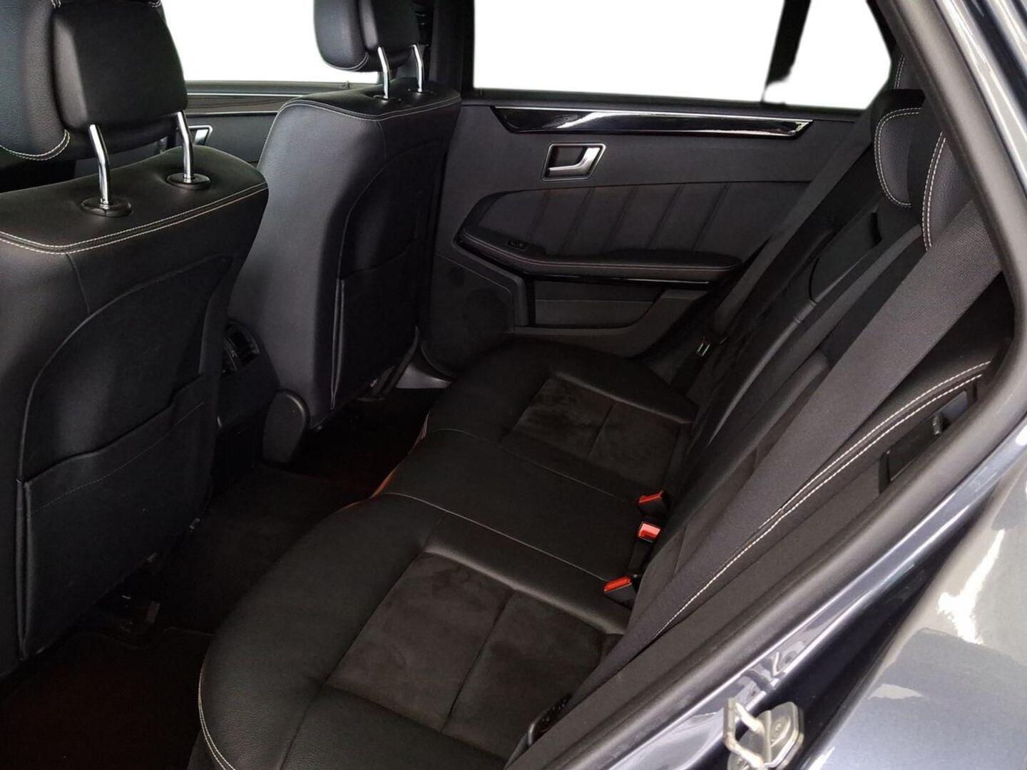 MERCEDES-BENZ E 2012
