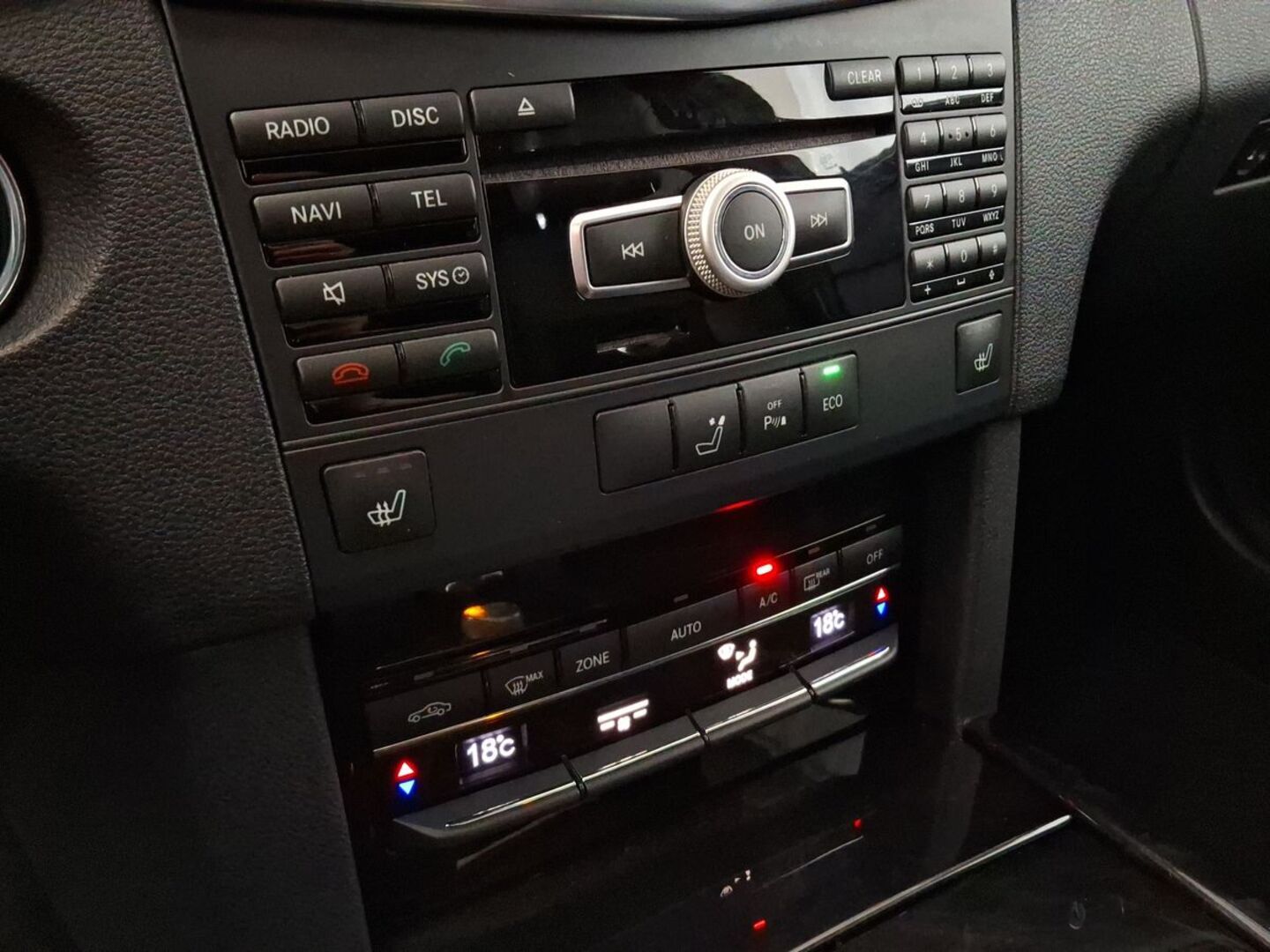 MERCEDES-BENZ E 2012