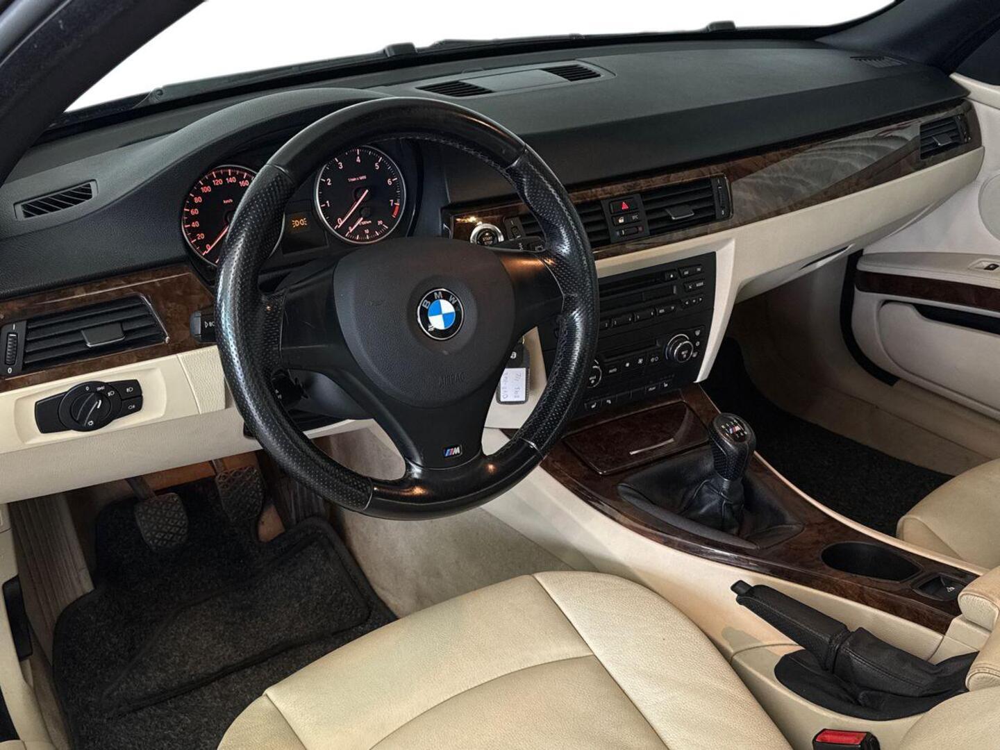 BMW 320 2007