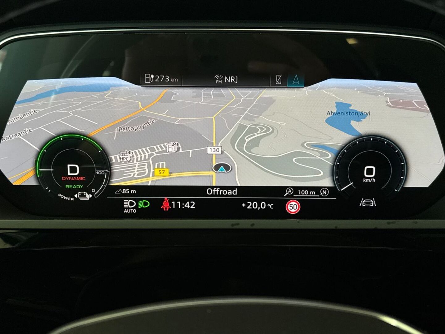 AUDI e-tron 15