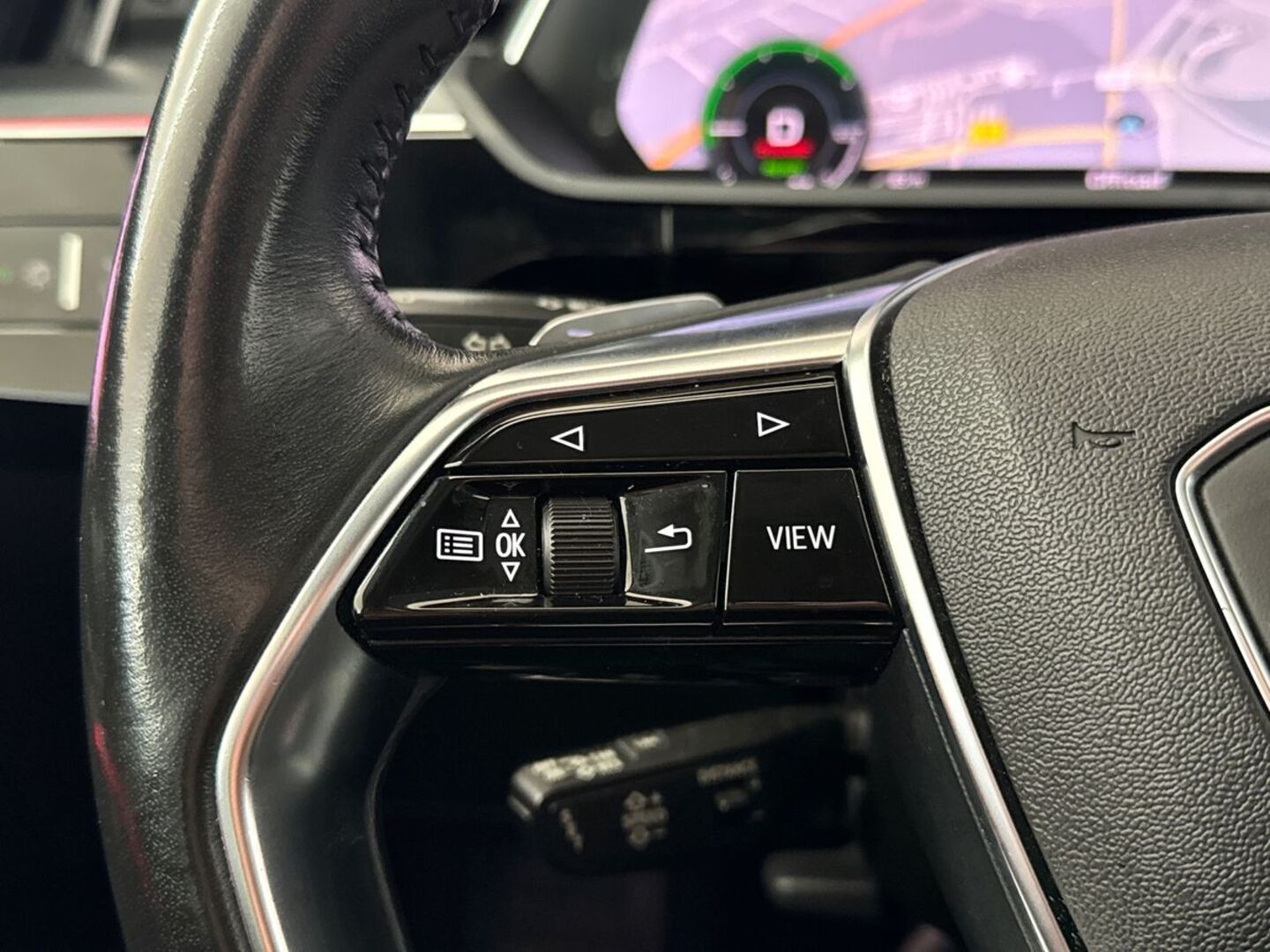 AUDI e-tron 17