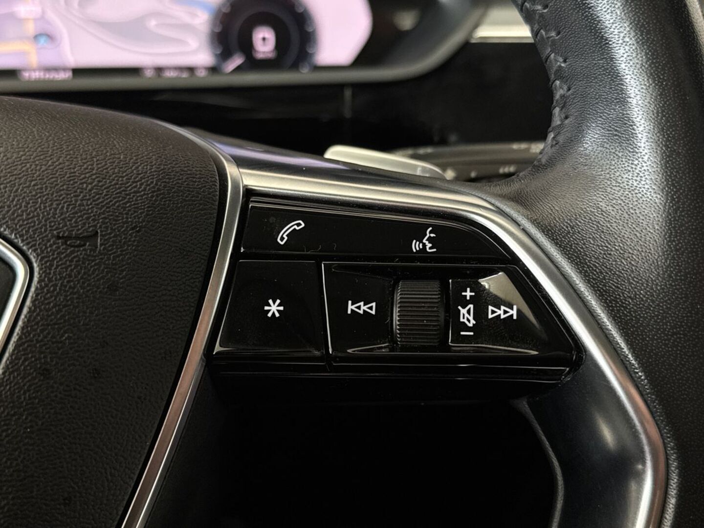 AUDI e-tron 18