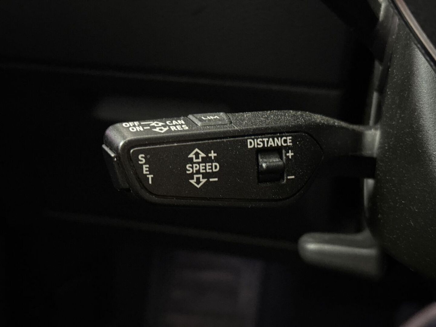 AUDI e-tron 19