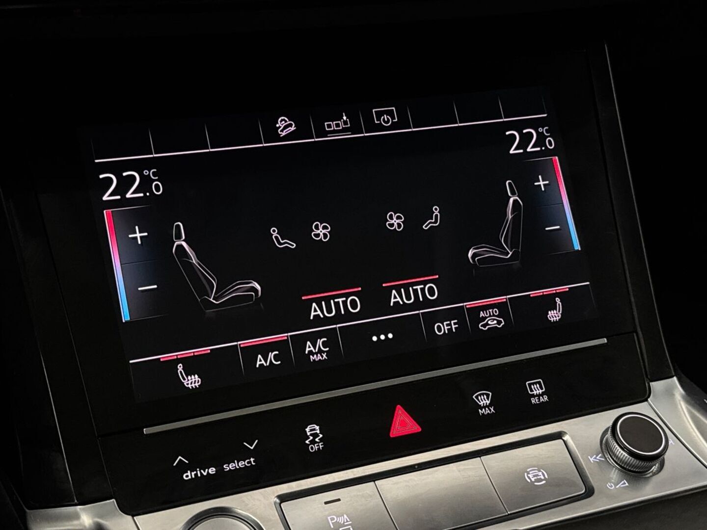 AUDI e-tron 23