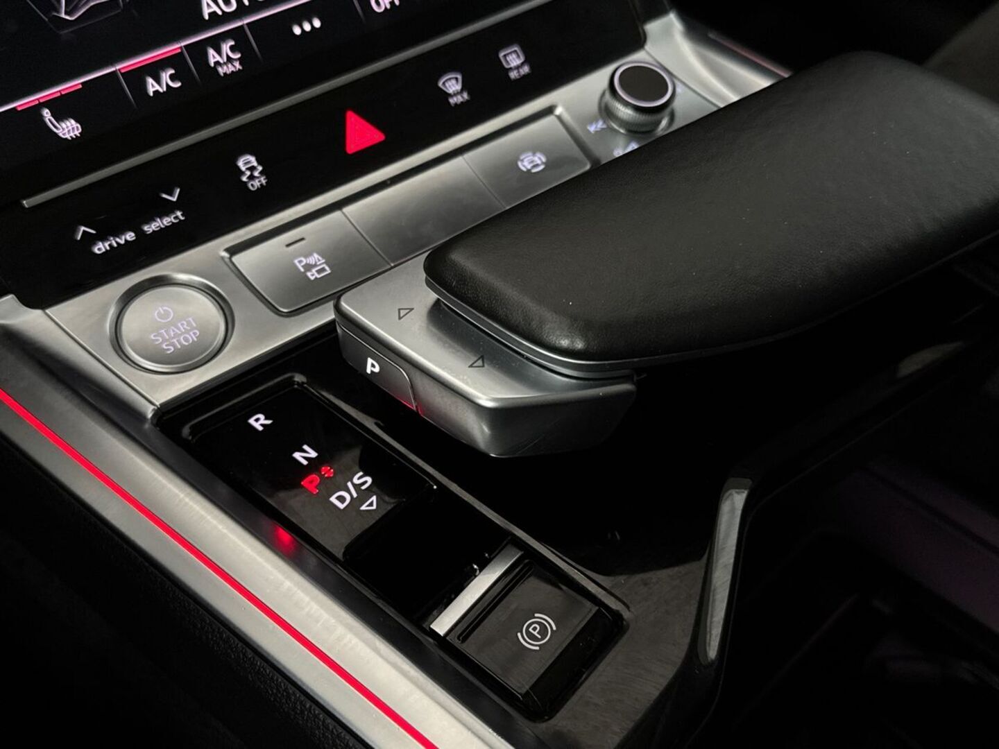 AUDI e-tron 24