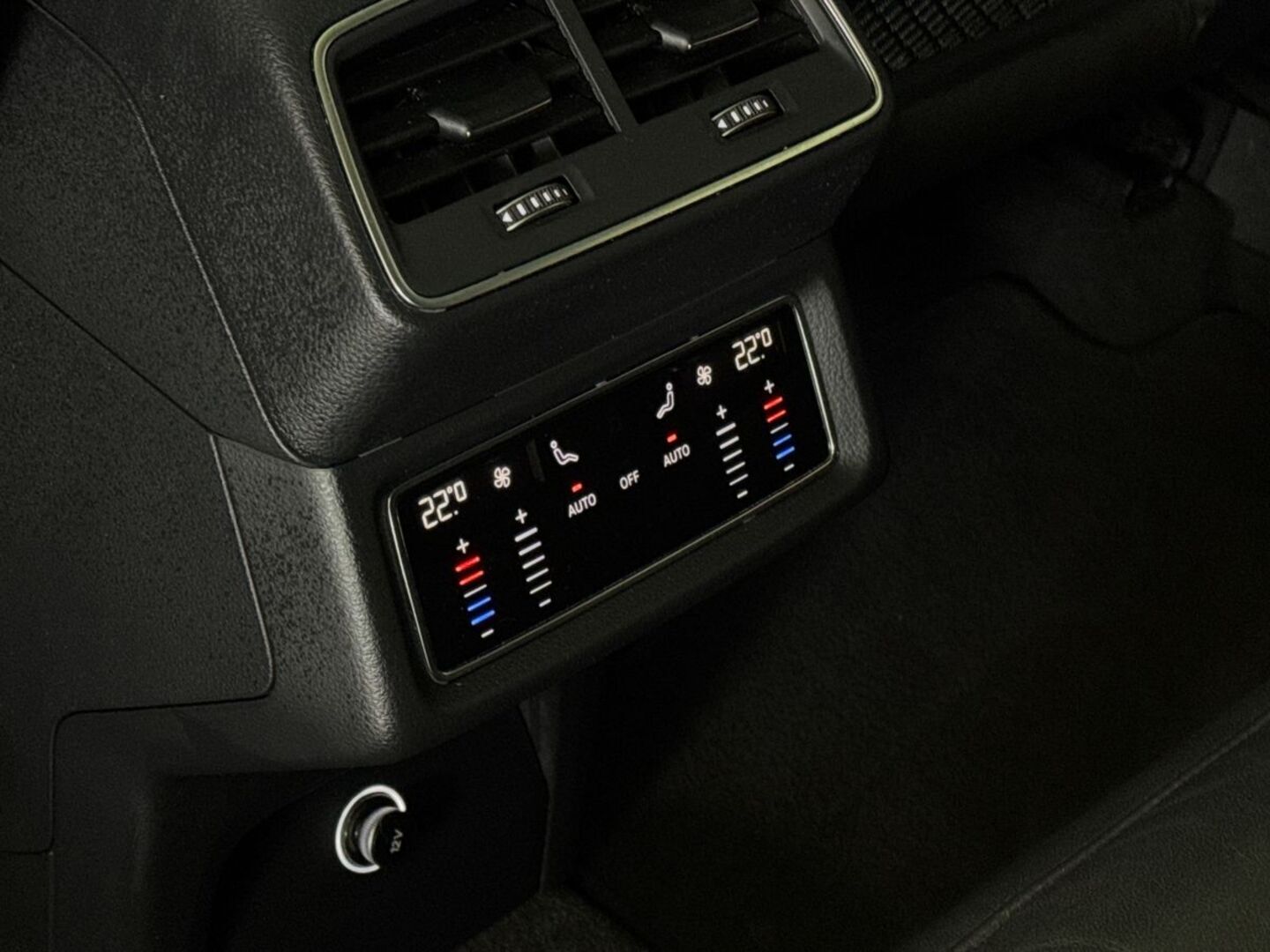 AUDI e-tron 29