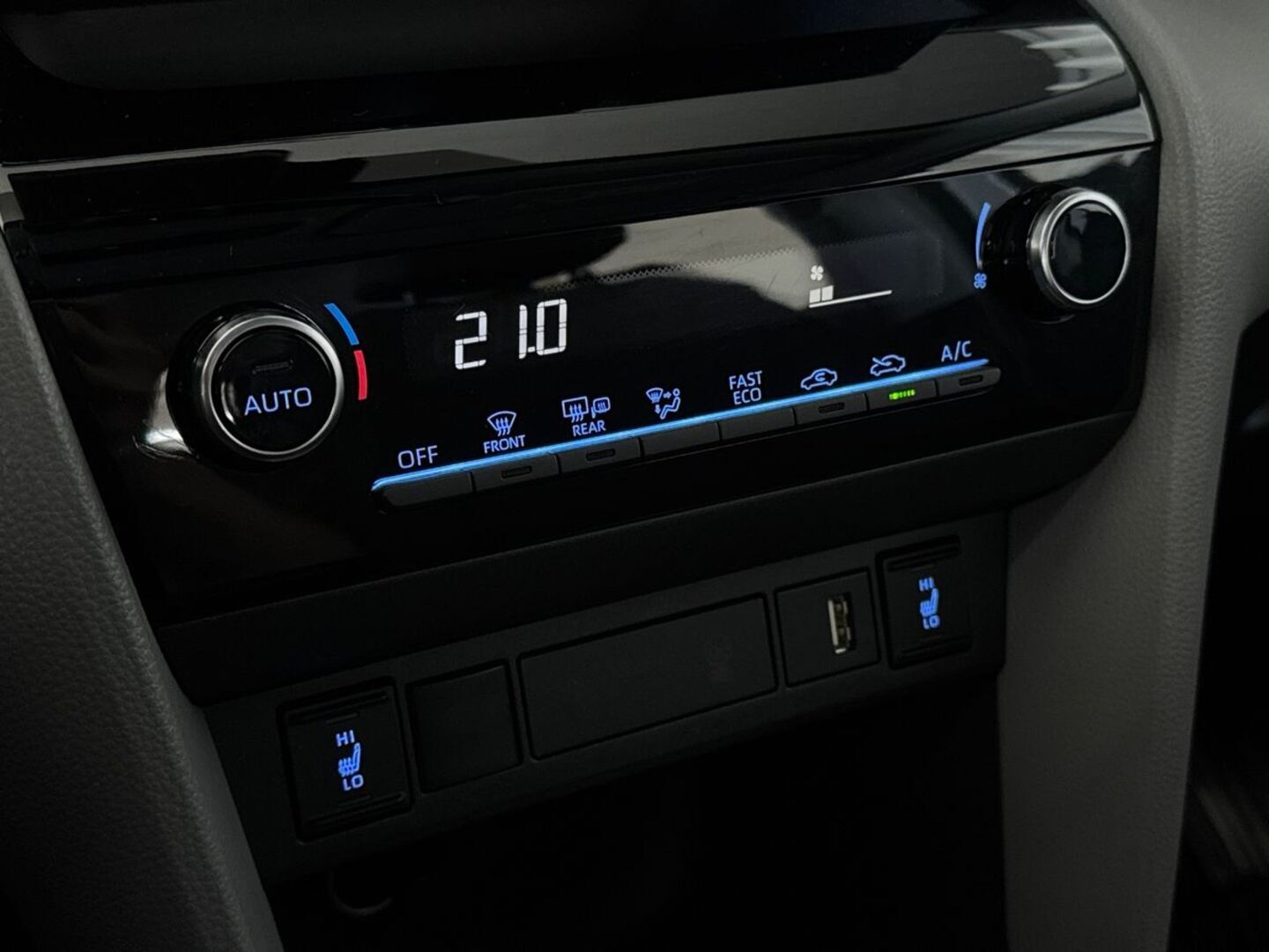 TOYOTA Yaris Cross 2022