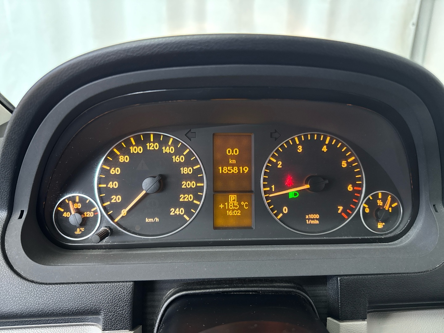 MERCEDES-BENZ A 2012